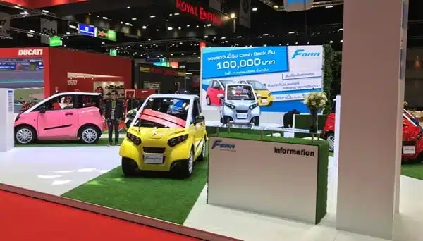 รถไฟฟ้า 2 ประตู