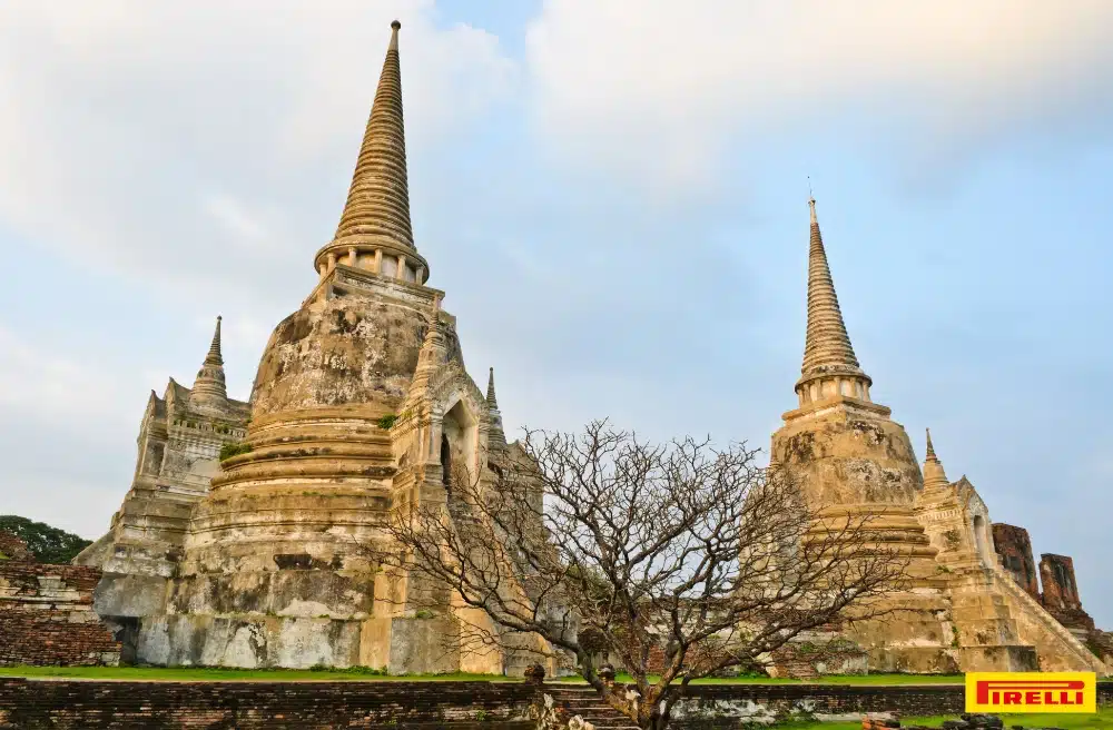 วัดพระศรีสรรเพชญ์ (ชมเจดีย์ 3 องค์ ต้นแบบวัดพระแก้ว)