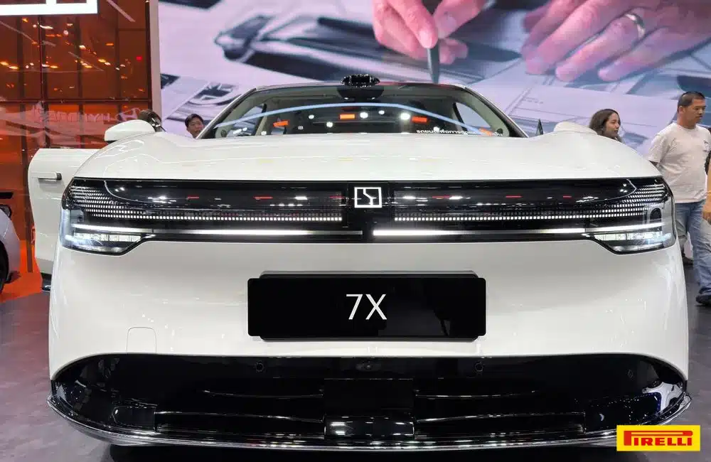 ดูขุมพลัง 2 ทางเลือก มอเตอร์เดี่ยว RWD ปะทะ มอเตอร์คู่ AWD