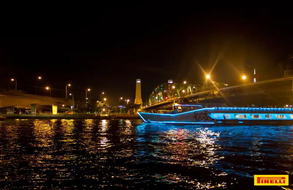 ล่องเรือสำราญแม่น้ำเจ้าพระยา