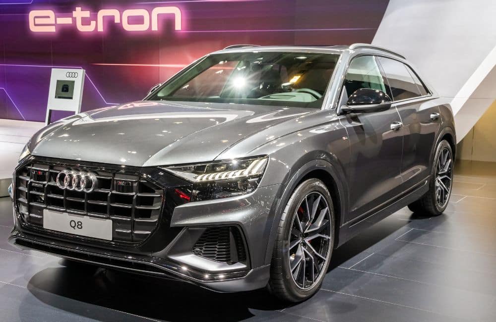 Audi รถหรูดีไซน์ล้ำ ขับเคลื่อน 4 ล้อ Quattro เกาะถนนมั่นใจ